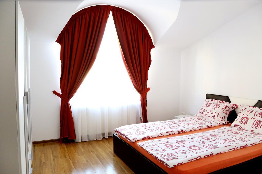 Vila Nona Apartment Sibiu Kamer foto